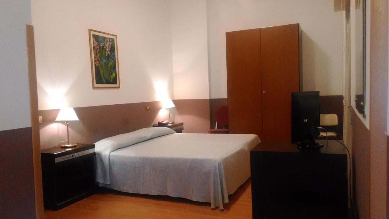 Crisol Europa Hotell Palermo Exteriör bild