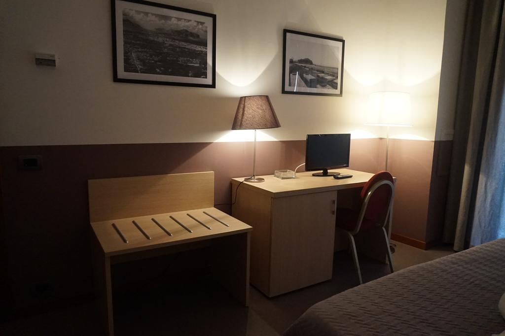 Crisol Europa Hotell Palermo Exteriör bild